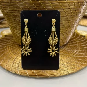 Flower drop earrings