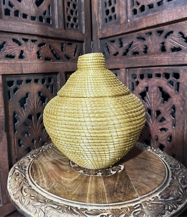 Woven pot