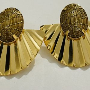 Fan earrings